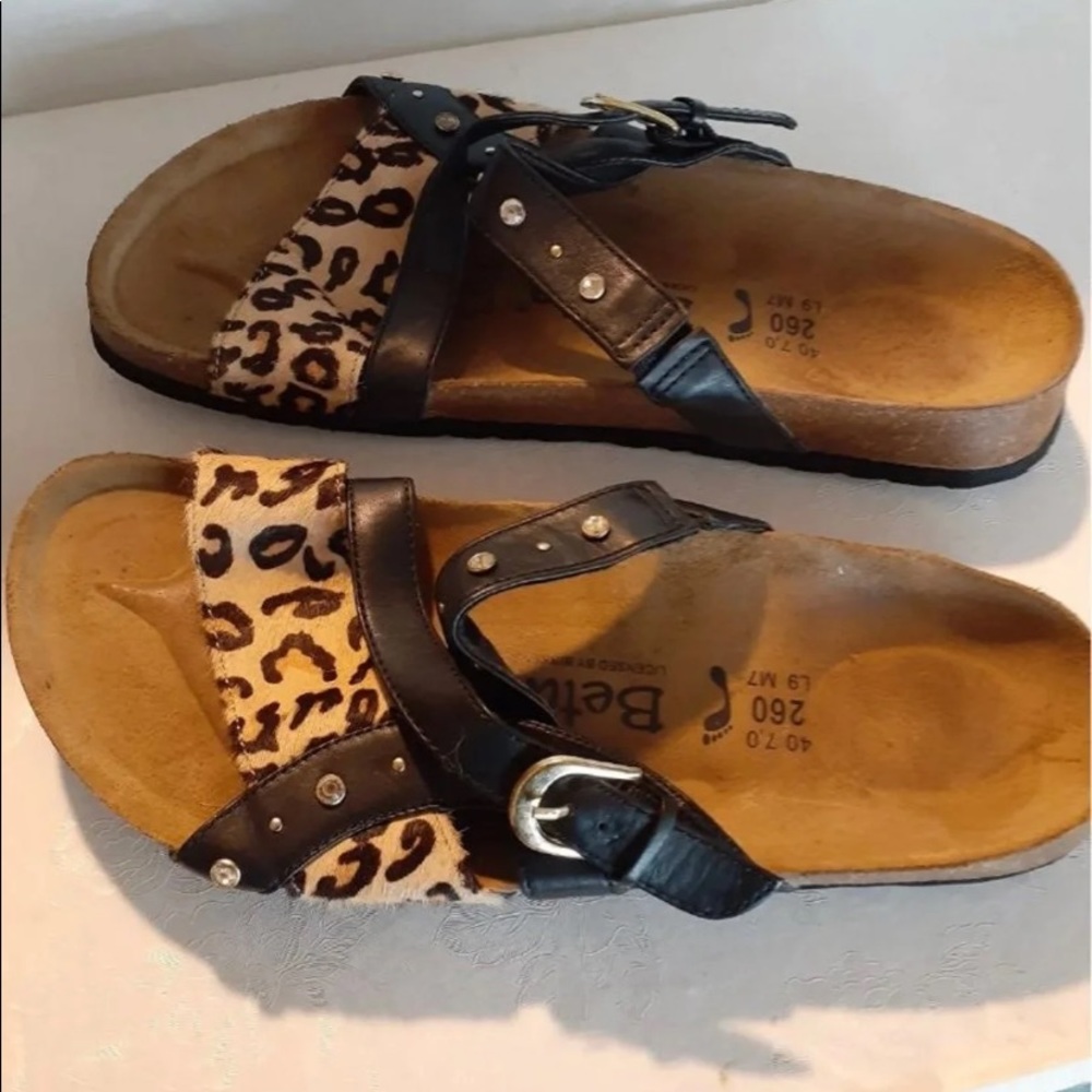 SOLD - Picture 2 of 8